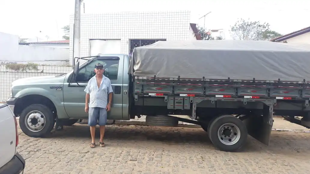 Proprietário de Livramento tem caminhão tomado por assalto entre Jataúba e Congo